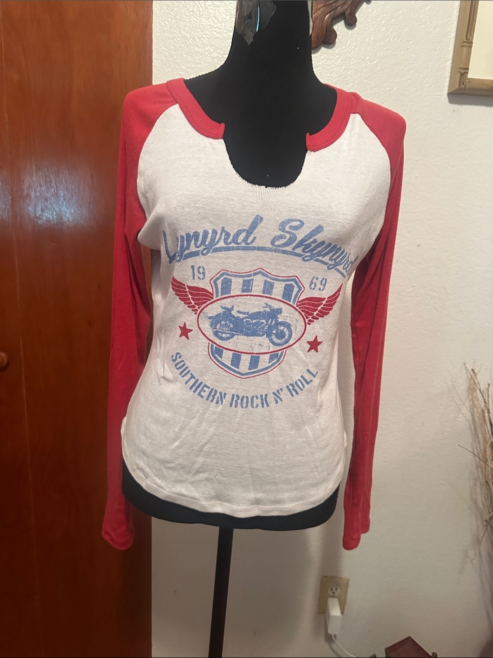 Lynyrd Skynyrd Red & White Raglan Band Tee
